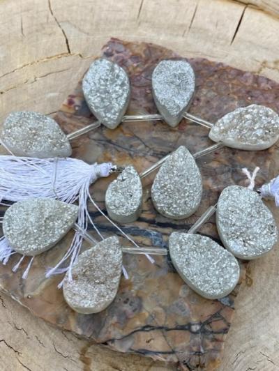 Druzy, Gray, Light, Pear, LG