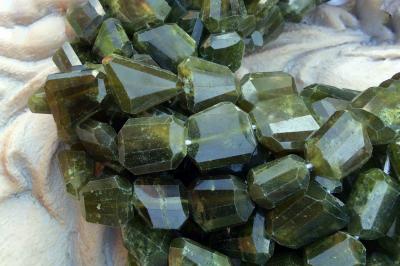 Vesuvianite, Green, Flat Slice, 15 mm