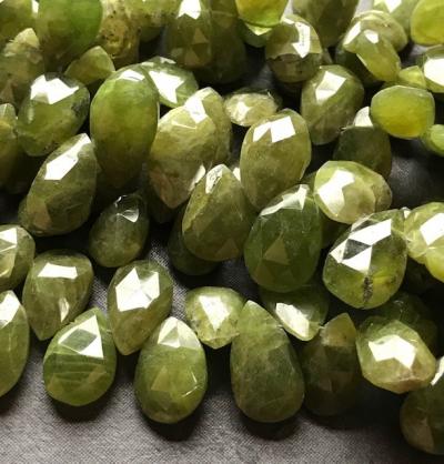 Vesuvianite, Pear, 10 mm